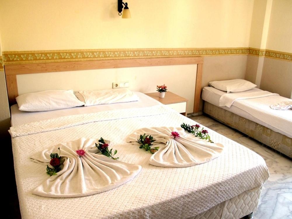 Rosy Hotel Кушадасъ Стая снимка
